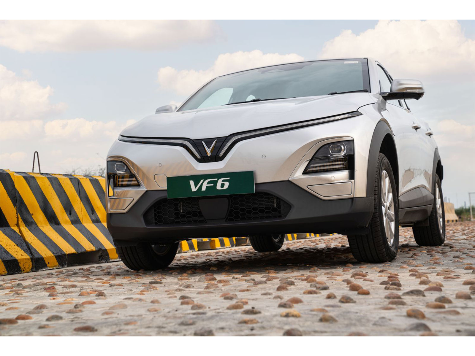 New Study Strengthens the Case for EVs, But India's Buyers May Need More than that