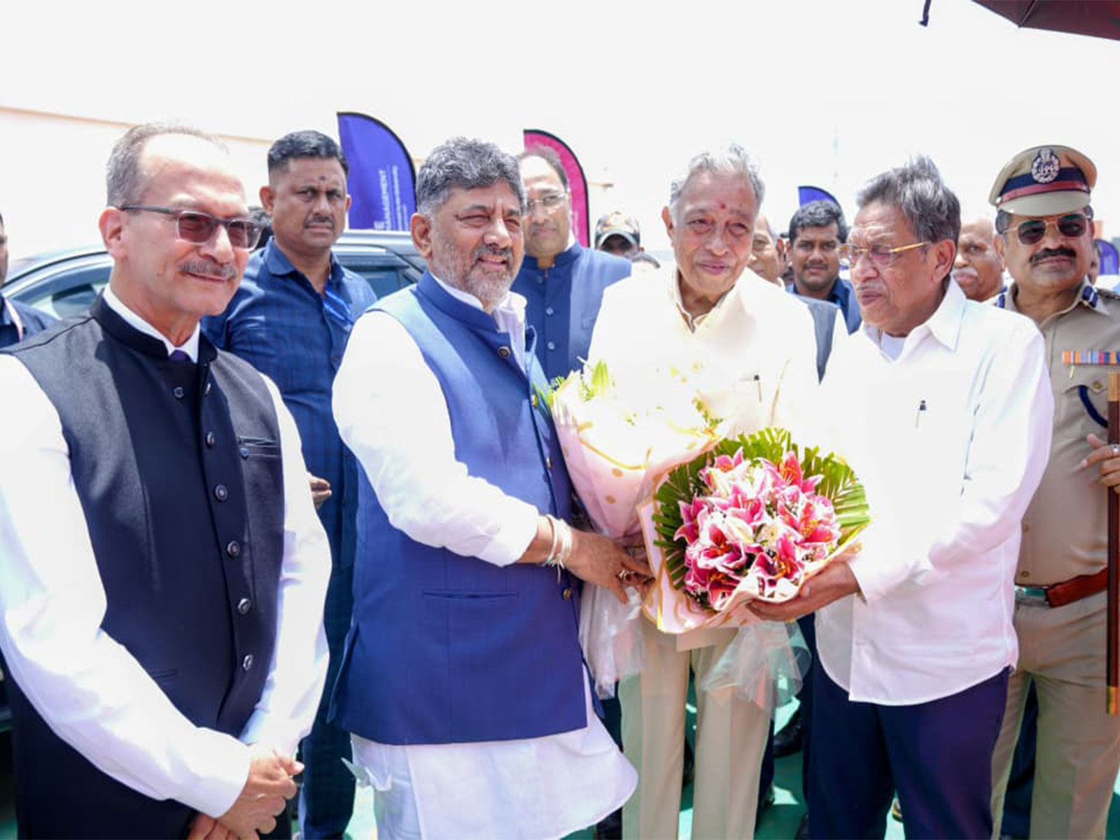  CM Shri D.K. Shivakumar was welcomed by Dr. M.R. Jayaram, Dr. Seetharam and Dr. Havidan Rodríguez at the inauguration of RISM and the foundation laying of Nareyana Pragnalaya