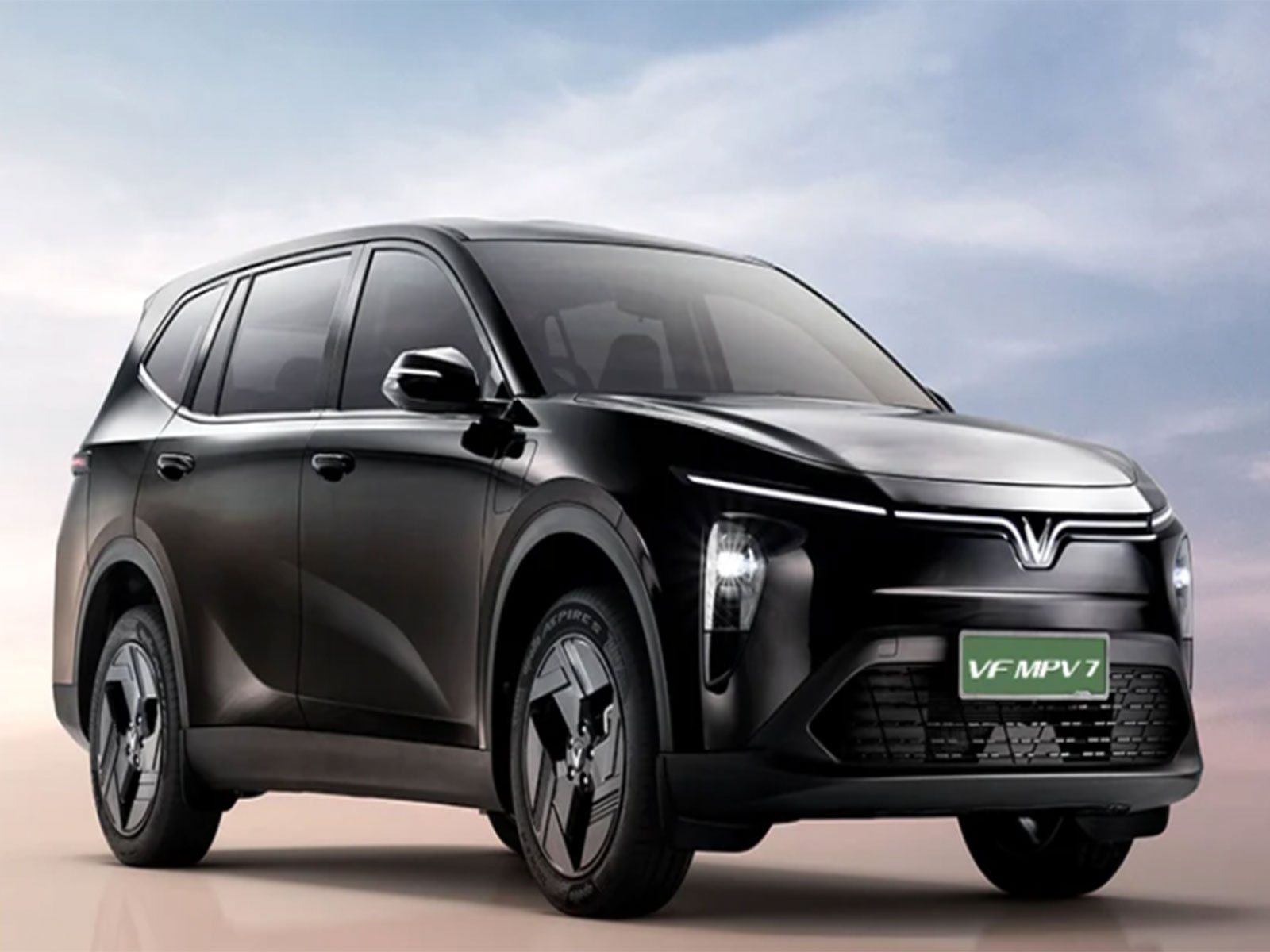 The VinFast VF MPV 7 combines seven-seat practicality, family-friendly comfort, modern technology, and the lower running costs of an electric powertrain in one spacious package