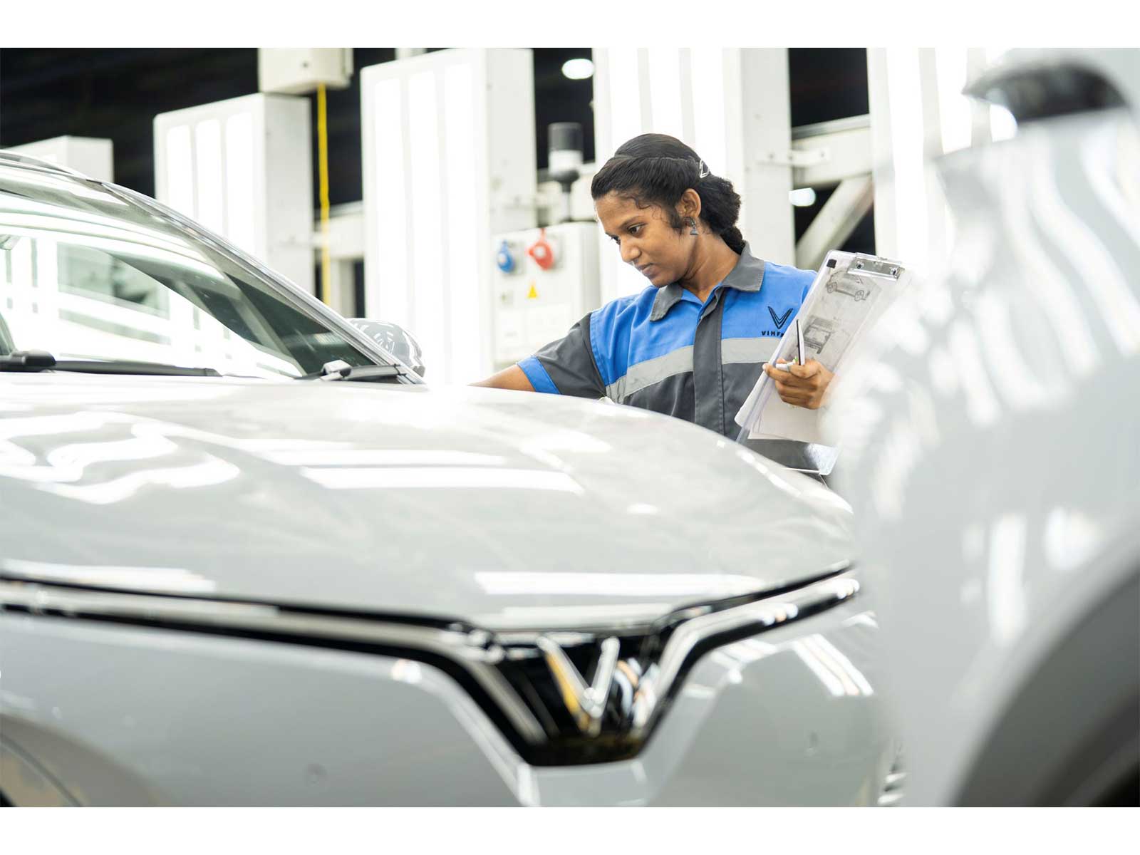 VinFast offers a battery warranty of 10 years or 200,000 km, whichever comes first