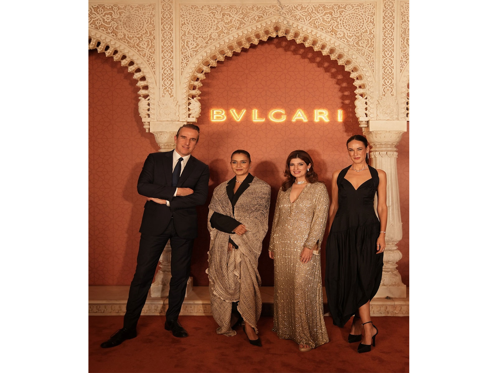 Stephane Larher, Managing Director, Bvlgari MEAI, Artist Doyel Joshi, Twinkle Khanna & Noelle Kadar, Co-Founder, Jaipur Centre for Art at Passing the Light
