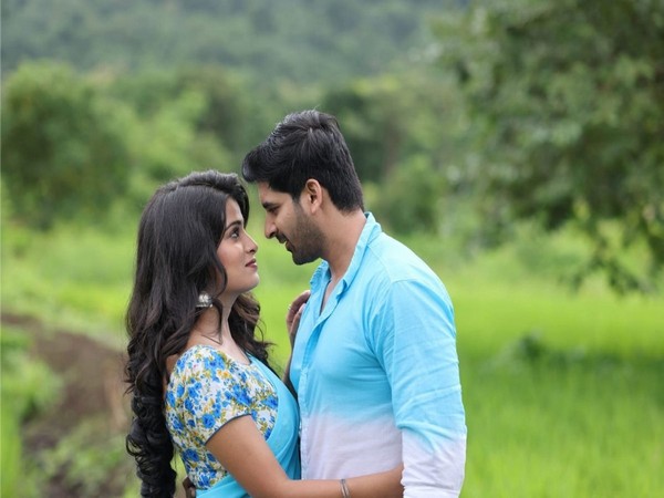 Actors Akshay Waghmare and Saniya Nikam to feature in a sizzling romantic song, "Halvese"