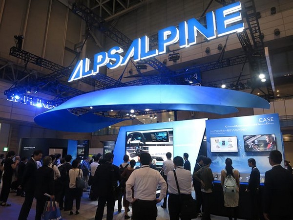 Alpine Electronics of America honoured by FCA as 2020 Supplier of the Year