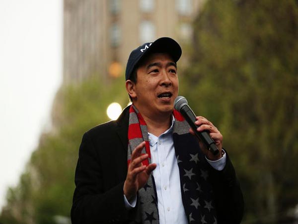 Andrew Yang rebukes 2020 Dem rivals calling for Trump's prosecution after presidency