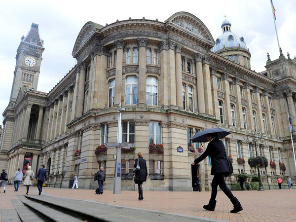 Former Birmingham council leader criticised over bin strike