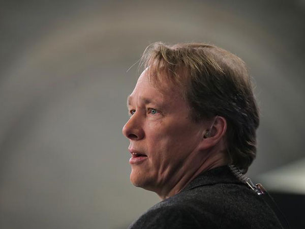 Bruce Linton out as co-CEO of Canopy Growth