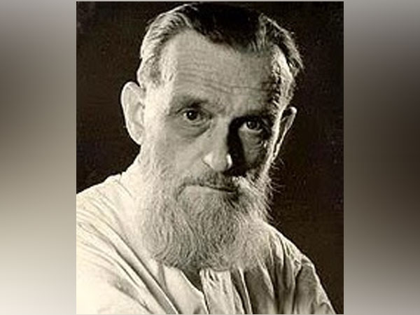 University of Chicago Economist Raaj Sah honors Father Camille Bulcke of Ranchi
