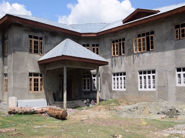 Primary health centre in J-K's Gatipora to benefit 25,000 people