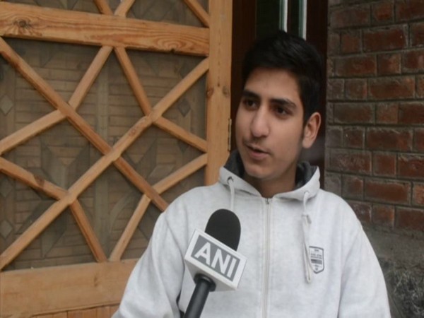 Anantnag's Tabin Reyaz becoming sensation for his unique art of storytelling
