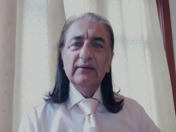 Beware Kashmiris, Abdullahs are 'two-headed snakes', says activist
