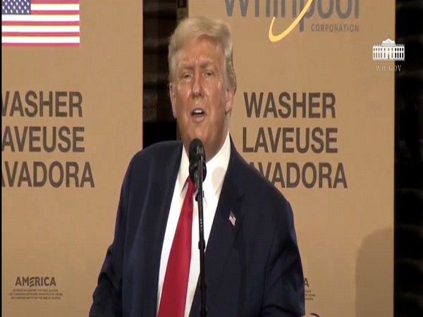 Trump speaks with French, Lebanese Presidents over Beruit Blast