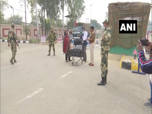 221 people stranded in Pakistan amid COVID lockdown return to India