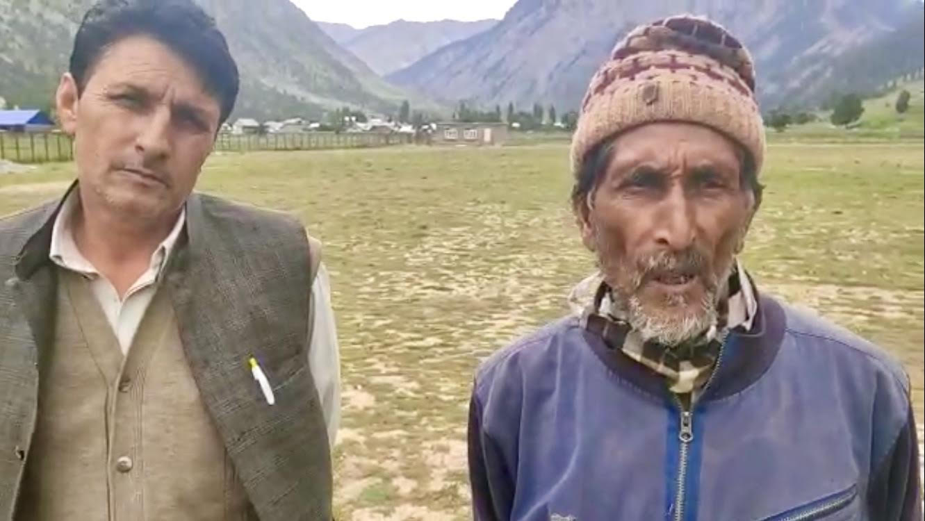 Families of two Kashmiri youth in custody of Pak Army say they are not spies