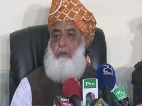 Pak govt 'ship is about to sink': Fazal-ur-Rehman