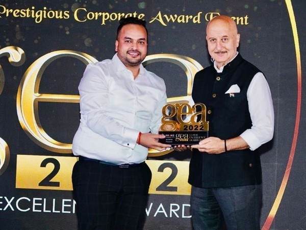 Hemodiaz Lifesciences Pvt Ltd wins the "Most Trusted Medical Equipment Manufacturer in India" at Global Excellence Award 2022