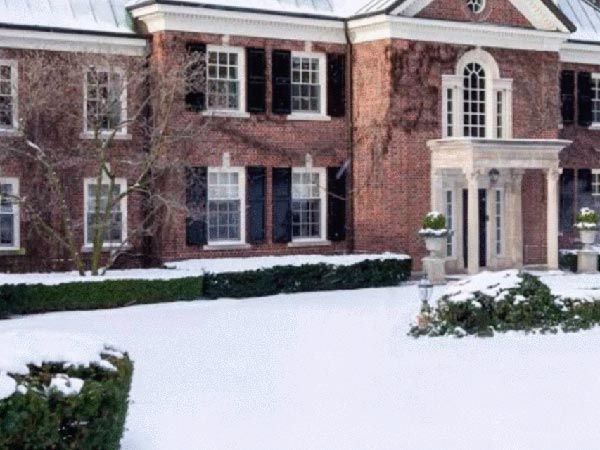 There's A $21 Million Mansion For Sale In Toronto And It's Right Beside Drake's House