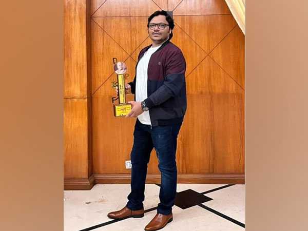 Director Jai Prakash Mishra honoured with the "Dada Saheb Phalke Icon Award Films" as the Best Director for "Good Morning EMI"