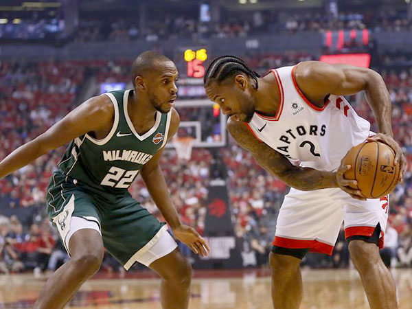 Raptors ride balanced attack past Bucks to even East final 2-2
