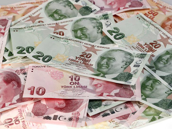 Turkey falls into recession for first time in a decade