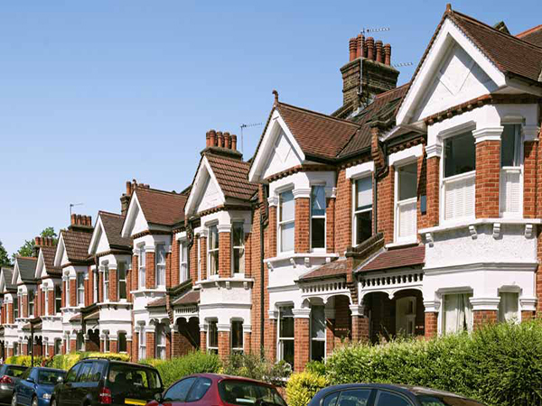 London boroughs 'expelling families to Essex'