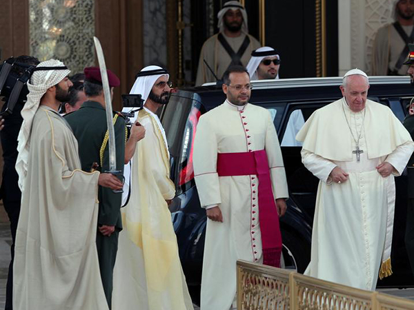 Dubai priest receives birthday gift from Pope Francis