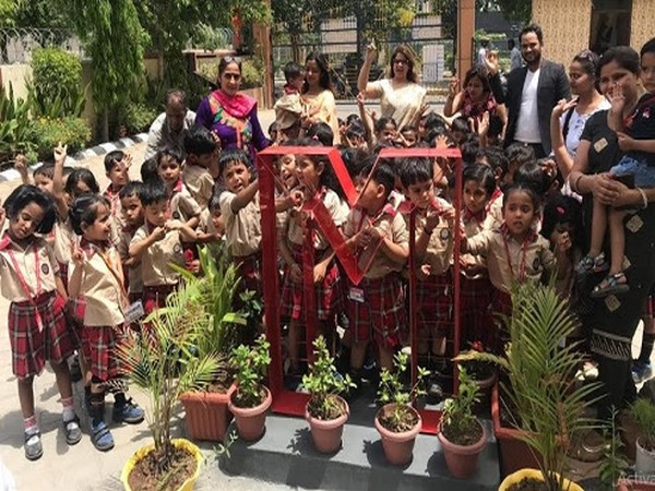 Delhi's 3-year-old kids celebrate Mother's Day in unique way
