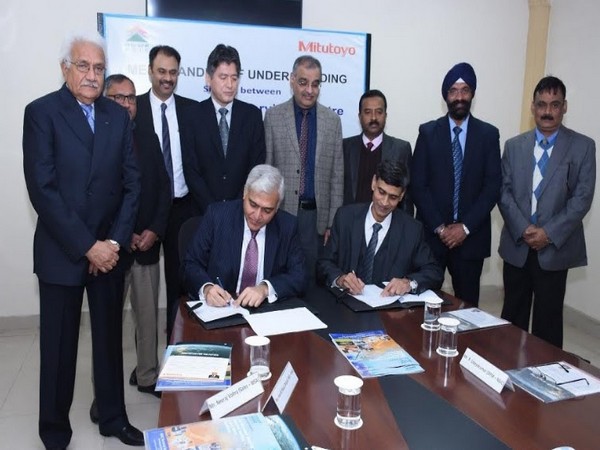 NSIC signs MoU with Mitutoyo South Asia (Japan)