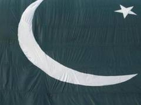COVID-19 continues to surge in Pak, battling crisis remains big concern