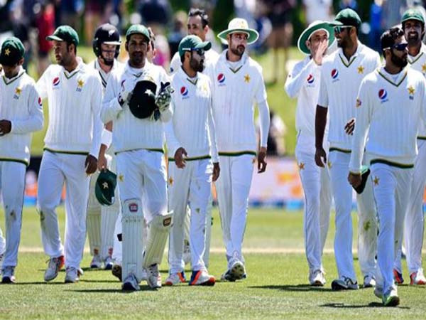 Pakistan lose toss, sent in to bat