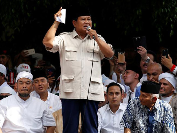 Jokowi, Prabowo to meet sometime this month, aides say