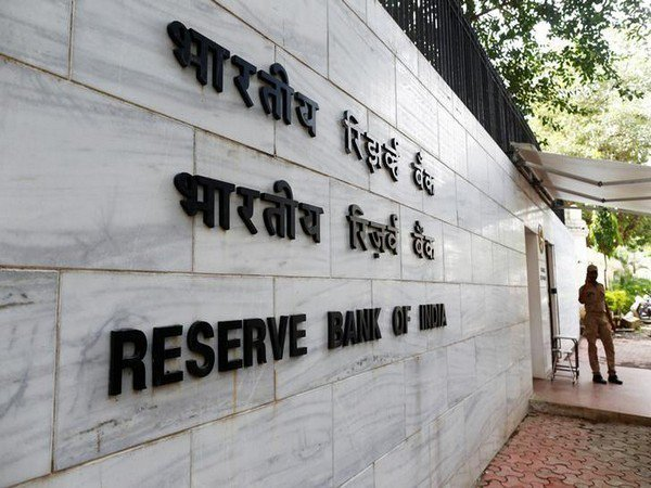 Industry appreciates RBI rate cut, loan moratorium extension