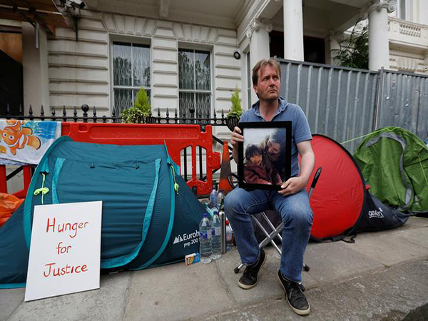 Jailed British-Iranian aid worker ends hunger strike, husband says