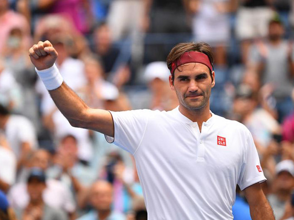 US Open: Federer beats Paire to enter third round