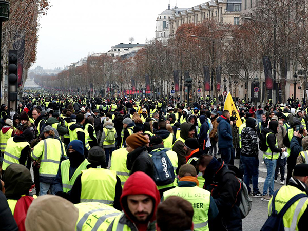 Saudi Arabian embassy urges citizens to avoid 'protest areas' in Paris