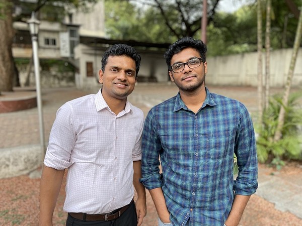 Left to Right: Arun Singhal (C.E.O) & Shrinath Balakrishnan (C.T.O), the Founders of Source.One