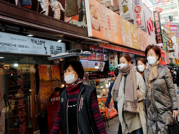 South Korea confirms 100 more coronavirus cases, jumps to 204 in total