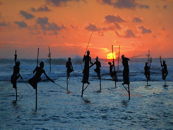 Six Sri Lankan fishermen and boat arrested off Maldives