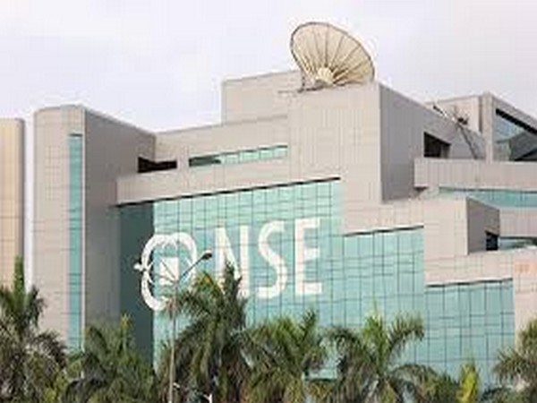 Stocks drift lower in absence of fresh triggers