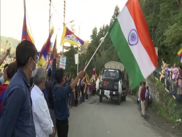 Tibetans boost morale of Special Frontier Force leaving for Indo-China border