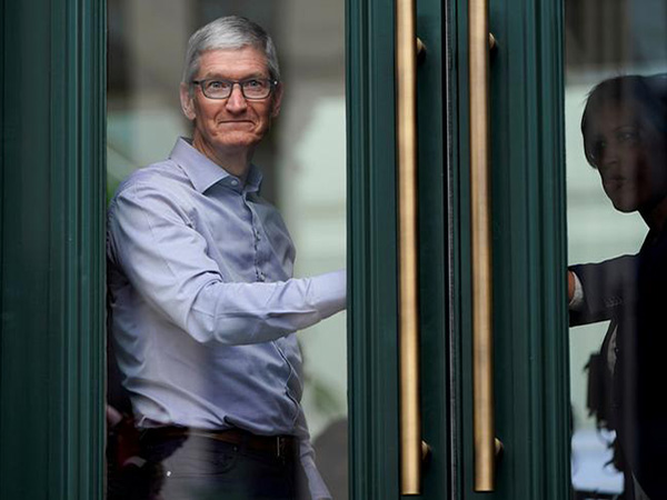 Apple CEO Tim Cook tells 2019 graduating class 'my generation has failed you'