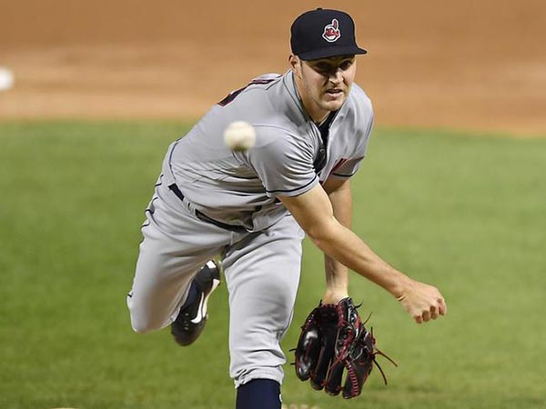 College student says she 'felt harassed' by Indians pitcher Trevor Bauer on Twitter