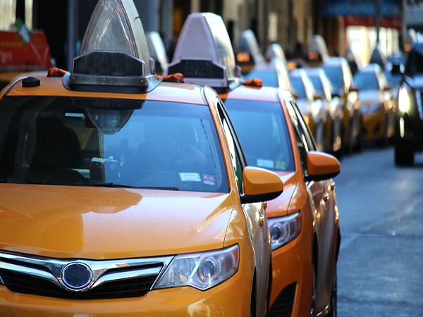Central London congestion charge: Uber and all other minicabs will be made to pay £11.50 from April