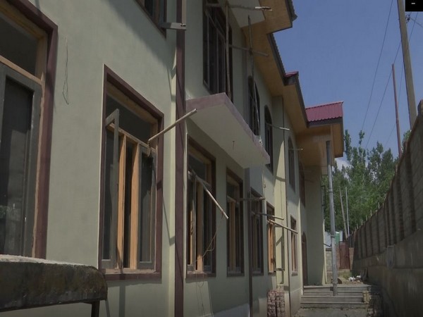 Govt constructing community facilitation centre at Batapora in Srinagar