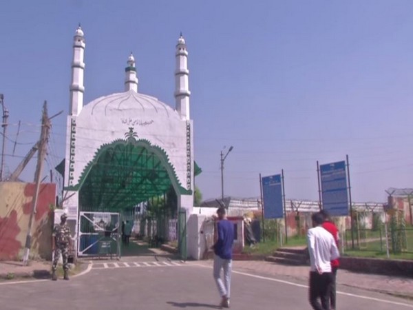 Dargah of Peer Budhan Ali Shah sets example of communal harmony in J-K