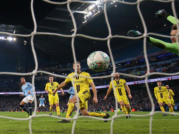 Guingamp stun PSG with 2-1 League Cup win in Paris
