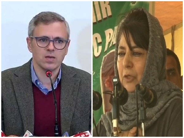 National Conference leader Omar Abdullah and PDP chief Mehbooba Mufti (File photo)