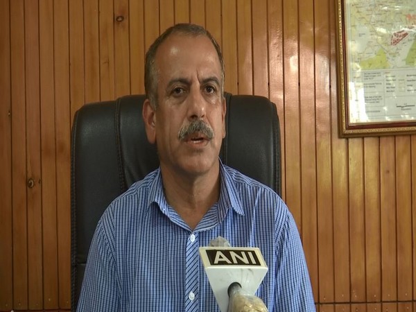 J-K lakes authority procures indigenous high-tech equipment to clean Dal Lake