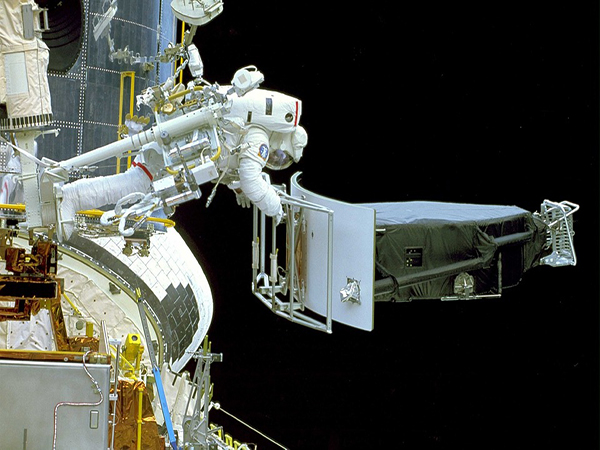 India to send three-person crew on landmark space mission