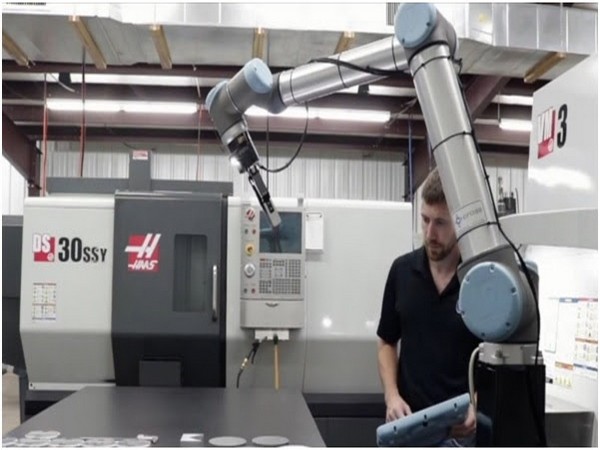 Universal Robots partners with Phillips Machine Tools India to provide the best CNC Machine Tool automation solutions to Indian manufacturers