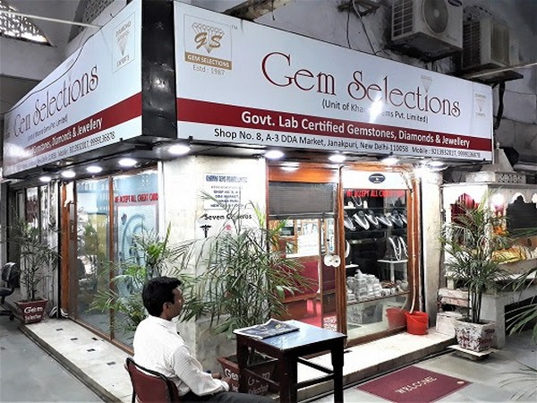 Gem Selections: Khanna Gems sets record with the launch of five stores in one day